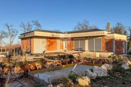 Eastern Istria, house under construction, 2.5 km from the sea