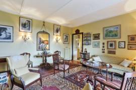 Prestigious historic Tuscan manor