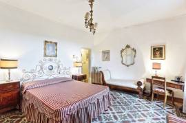 Prestigious historic Tuscan manor