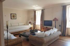 OPATIJA, STROGI CENTAR - Apartment in a villa 100 meters from the sea with a parking space!
