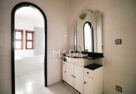 Detached house T4 near Holmes Place in Nogueira, Braga