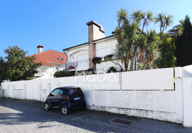 Detached house T4 near Holmes Place in Nogueira, Braga