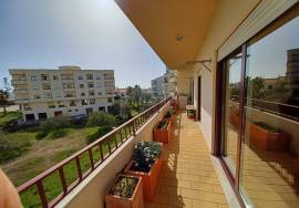 Excellent T3 Apartment in Gambelas for Sale