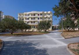 Excellent T3 Apartment in Gambelas for Sale