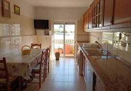 Excellent T3 Apartment in Gambelas for Sale