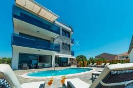 ISLAND OF VIR - Luxury villa in the center of Vir with swimming pool and roof terrace