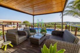 Fantastic 4 Bedroom Villa, with swimming pool, large garden, and garage, near Lagos
