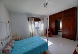 Single-storey house T4 with surrounding land + 3 adjoining rustic lands for sale