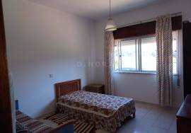 Single-storey house T4 with surrounding land + 3 adjoining rustic lands for sale