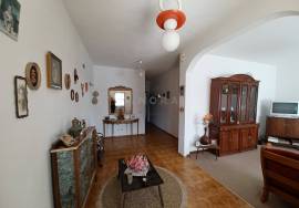 Single-storey house T4 with surrounding land + 3 adjoining rustic lands for sale
