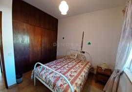 Single-storey house T4 with surrounding land + 3 adjoining rustic lands for sale