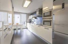 Renovated apartment two bedrooms