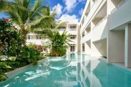 Modern, 1 Bed Waterfront Style Condo near Dover Beach