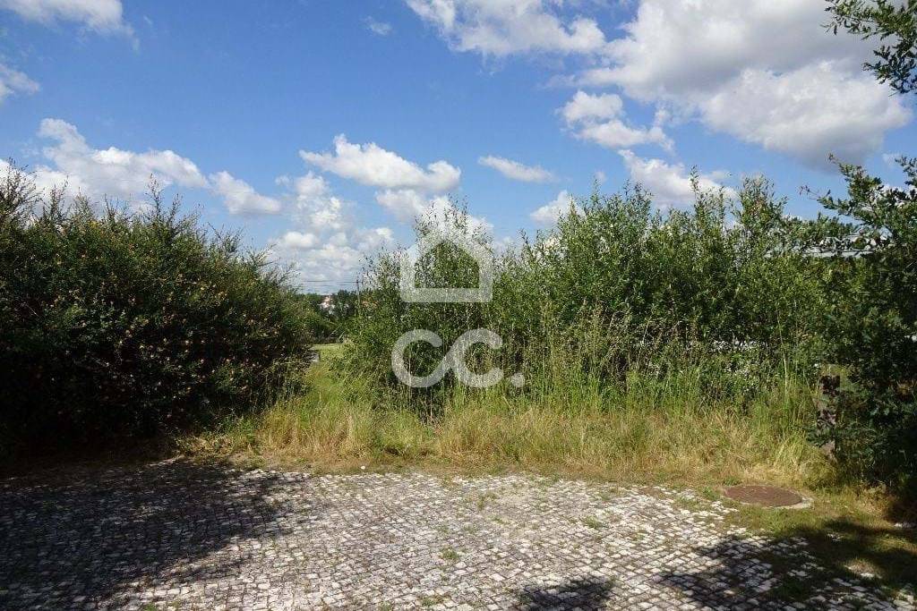 Lot with 641m2