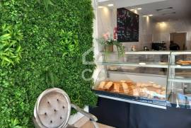 Coffee/Confectionery Trespass in full operation, in Perafita