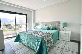 New 3 and 4 bedroom flats - Olhão