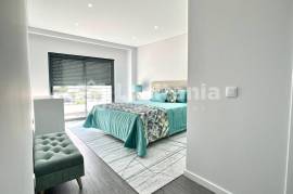New 3 and 4 bedroom flats - Olhão