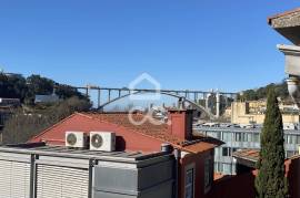 Building for sale in an exclusive area of Porto, next to the Douro