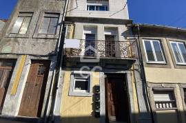 Building for sale in an exclusive area of Porto, next to the Douro