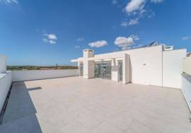 Modern,  4-bedroom apartment with ample terraces