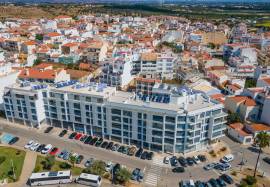 Modern,  4-bedroom apartment with ample terraces