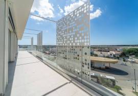 Modern,  4-bedroom apartment with ample terraces