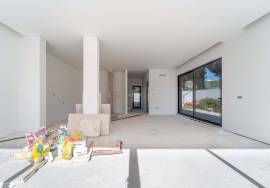 Modern 3+1-bedroom villa with pool – new construction