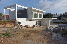 Modern 3+1-bedroom villa with pool – new construction