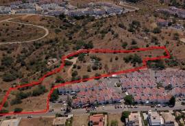 Building plot (533,39 m²) for the construction of a semi-detached townhouse