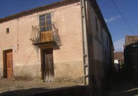 Old house in Roqueiro / Oleiros.