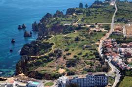 Plot of 1.83 ha with 2 villas to renovate on the cliffs of Ponta da Piedade, Lagos.