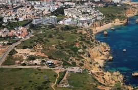 Plot of 1.83 ha with 2 villas to renovate on the cliffs of Ponta da Piedade, Lagos.