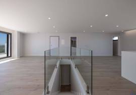 4 Bedroom Duplex Apartment
