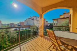 Novigrad, apartment in a great location with a sea view!