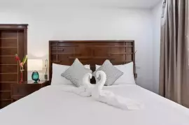 The Delphinium Suite - Luxury ocean front 2 bed 2.