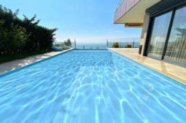 Seamless Elegance: Fully Furnished Retreat in Alanya's Paradise