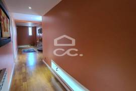 Luxury villa with pool and stunning views minutes from the center of Chaves
