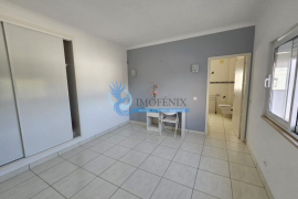 Villa with swimming pool located 100m from Palmares Golf and next to the estuary and beach