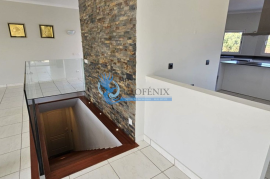 Villa with swimming pool located 100m from Palmares Golf and next to the estuary and beach