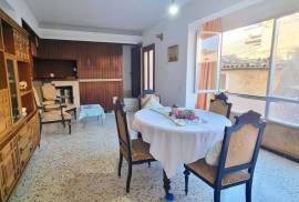 APARTMENT BUILDING WITH PREMISES IN SA POBLA, MALLORCA