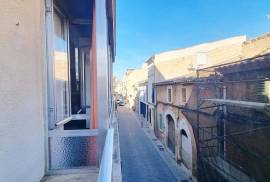 APARTMENT BUILDING WITH PREMISES IN SA POBLA, MALLORCA