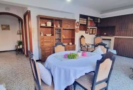 APARTMENT BUILDING WITH PREMISES IN SA POBLA, MALLORCA
