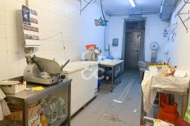 Fully equipped butcher for Trespasse in Paranhos – Porto