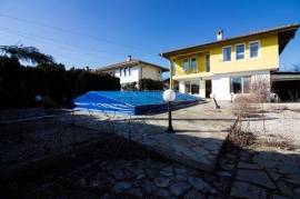 4 Bed, 2 bath house with pool close to Balchik and the Golf courses