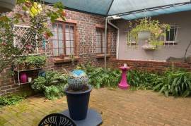 Stunning 3 Bedroom House & Cottage For Sale in Scottburgh South