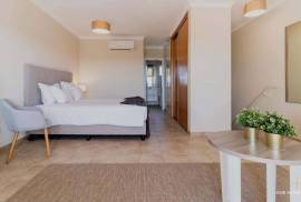 0 Bedroom Apartment -Duplex