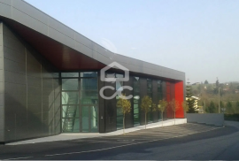 Warehouse in Carreira Barcelos for rent
