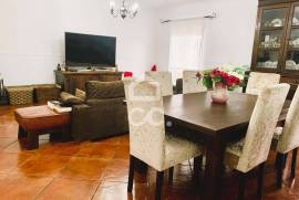 4 bedroom terraced house in Aver-o-mar