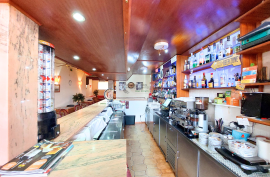 Bar with 2 bathrooms, 2 storage rooms, and a terrace - Bemposta, Portimão, Portugal