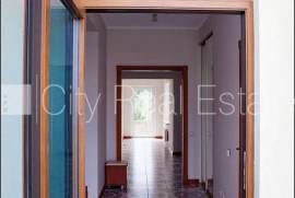 Detached house for sale in Riga district, 332.00m2